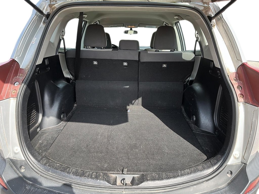 2014 Toyota RAV4 AWD LE in Stratford, Ontario - 6 - w1024h768px