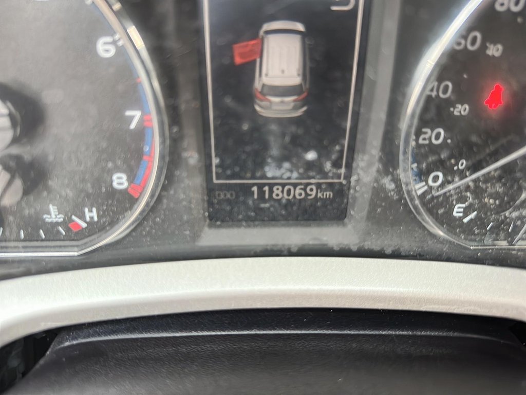 2018 Toyota RAV4 AWD LE in Stratford, Ontario - 12 - w1024h768px