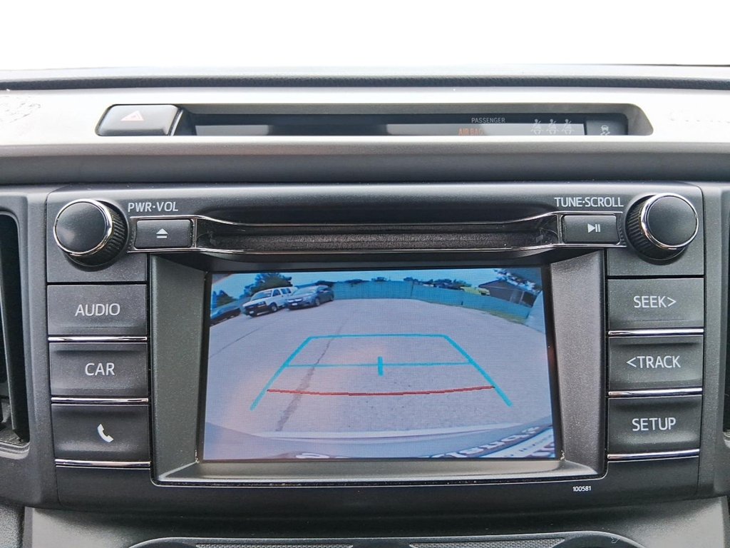 2018 Toyota RAV4 FWD LE in Stratford, Ontario - 17 - w1024h768px