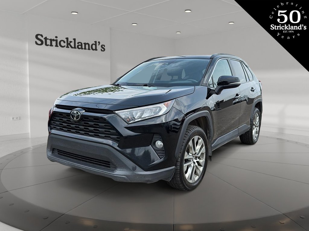 2020  RAV4 AWD XLE in Stratford, Ontario - 1 - w1024h768px