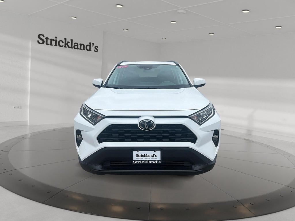 2020 Toyota RAV4 AWD XLE in Stratford, Ontario - 2 - w1024h768px