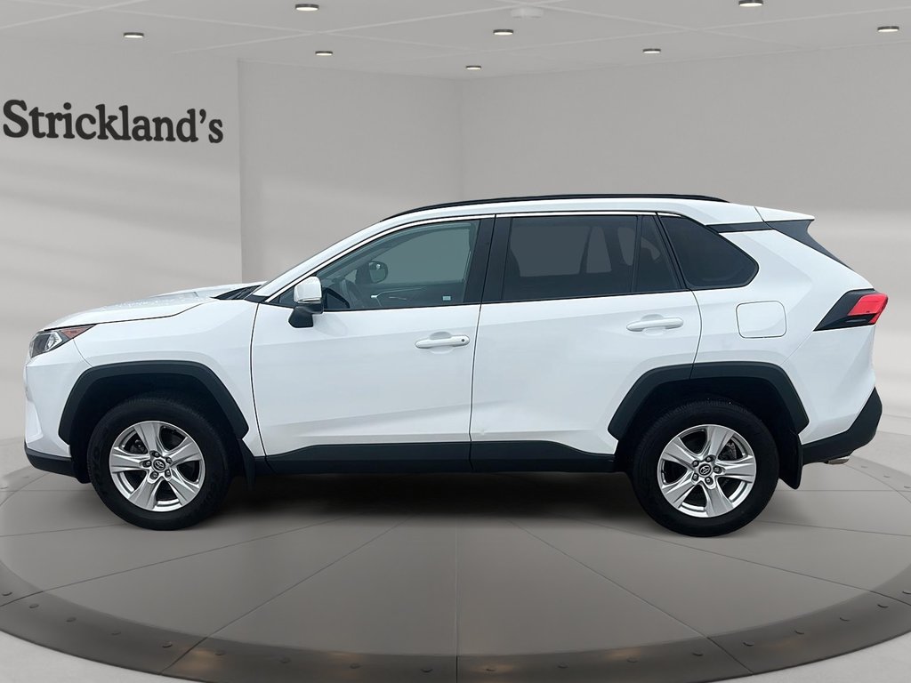 2020 Toyota RAV4 AWD XLE in Stratford, Ontario - 5 - w1024h768px