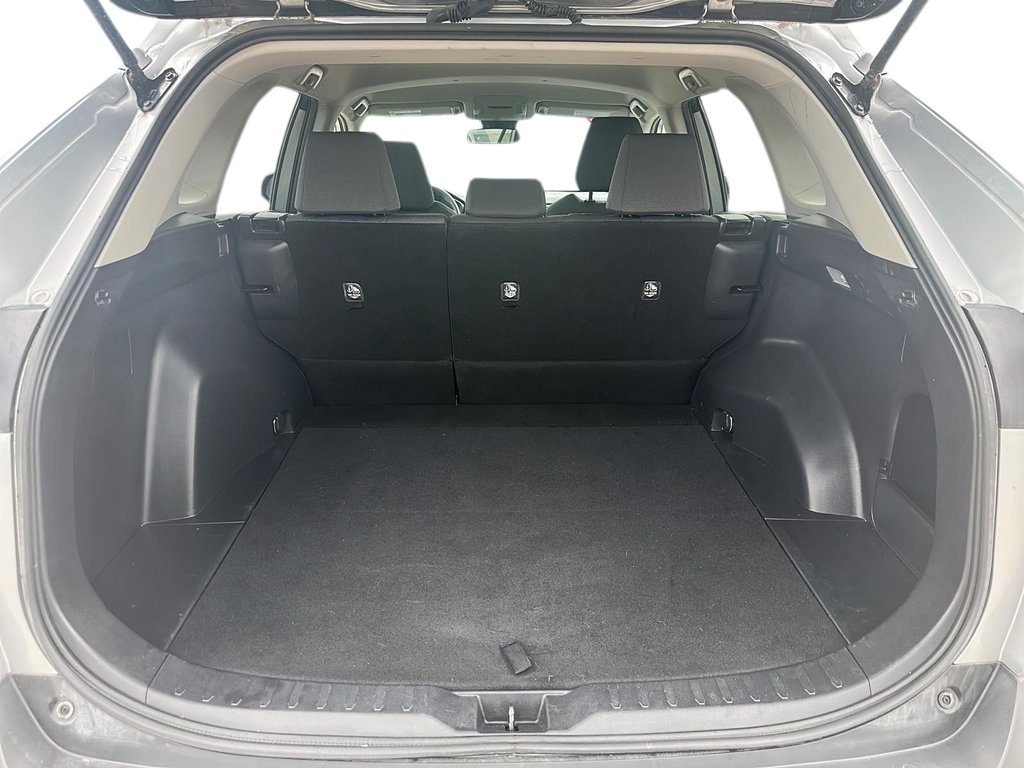 2020 Toyota RAV4 FWD LE in Stratford, Ontario - 6 - w1024h768px