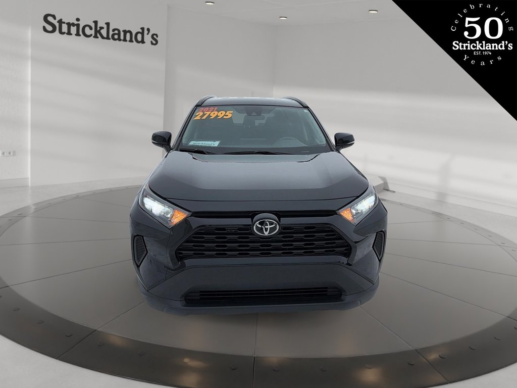 2021 Toyota RAV4 LE AWD in Stratford, Ontario - 2 - w1024h768px