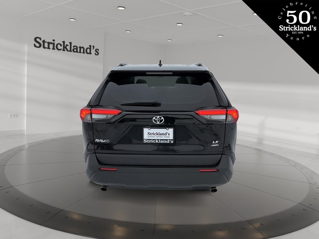 2021 Toyota RAV4 LE AWD in Stratford, Ontario - 3 - w1024h768px