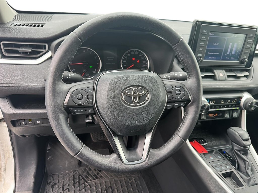 2021 Toyota RAV4 XLE AWD in Stratford, Ontario - 11 - w1024h768px