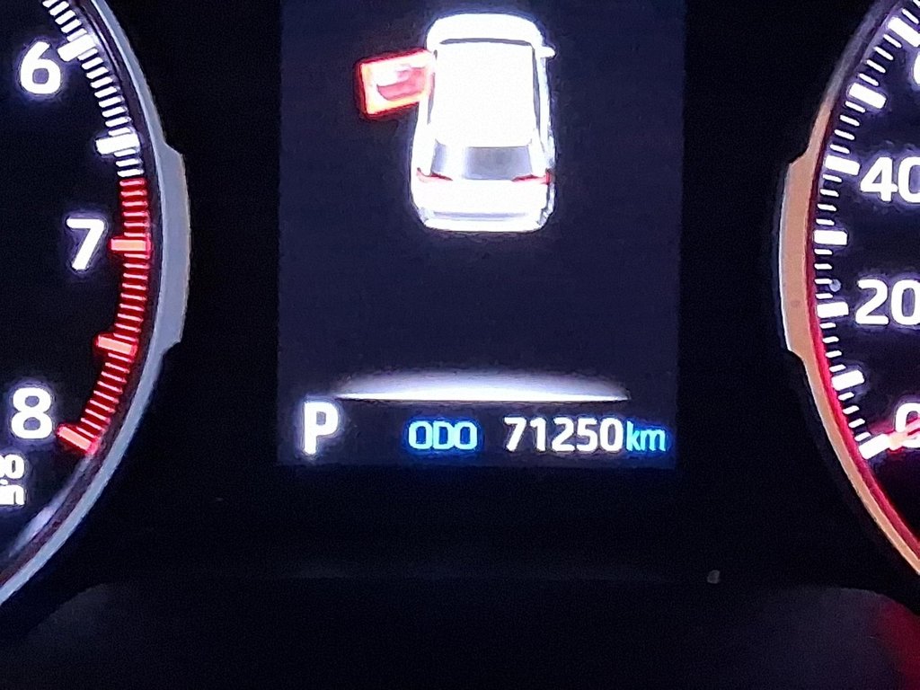 2021 Toyota RAV4 LE AWD in Stratford, Ontario - 14 - w1024h768px