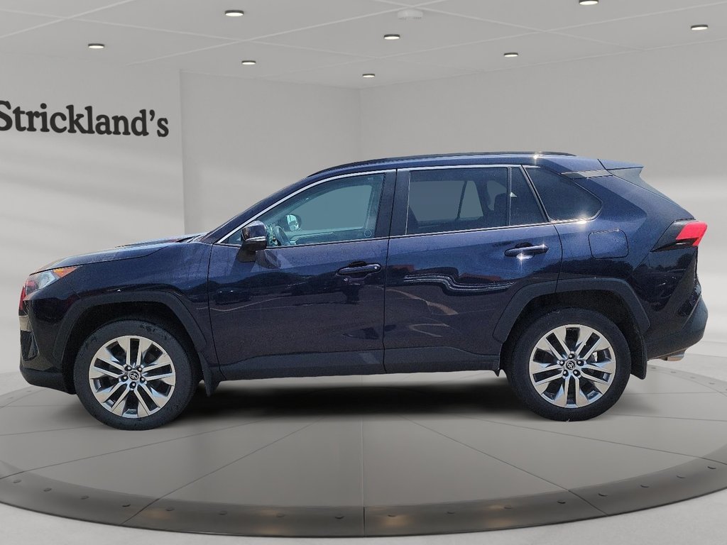 2021 Toyota RAV4 XLE AWD in Stratford, Ontario - 5 - w1024h768px