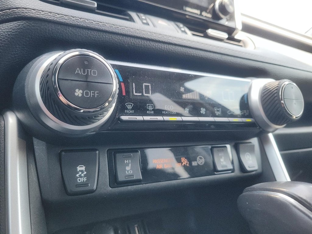 2021 Toyota RAV4 XLE AWD in Stratford, Ontario - 19 - w1024h768px