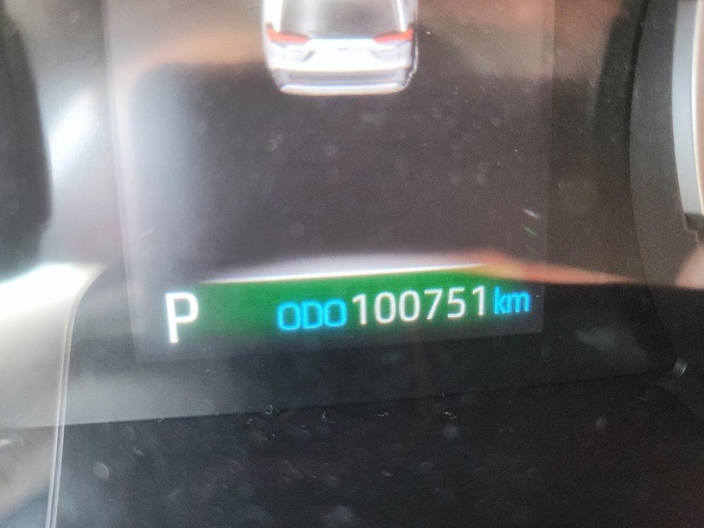 2021 Toyota RAV4 XLE AWD in Stratford, Ontario - 12 - w1024h768px