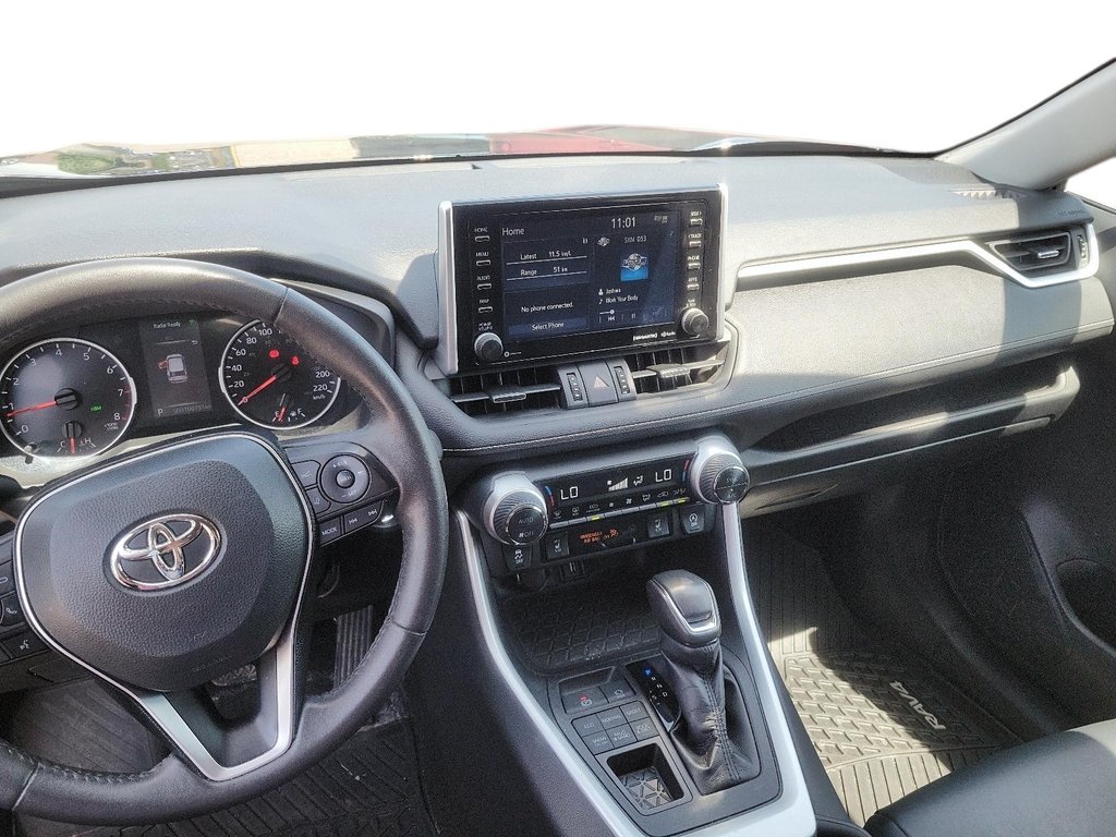 2021 Toyota RAV4 XLE AWD in Stratford, Ontario - 13 - w1024h768px