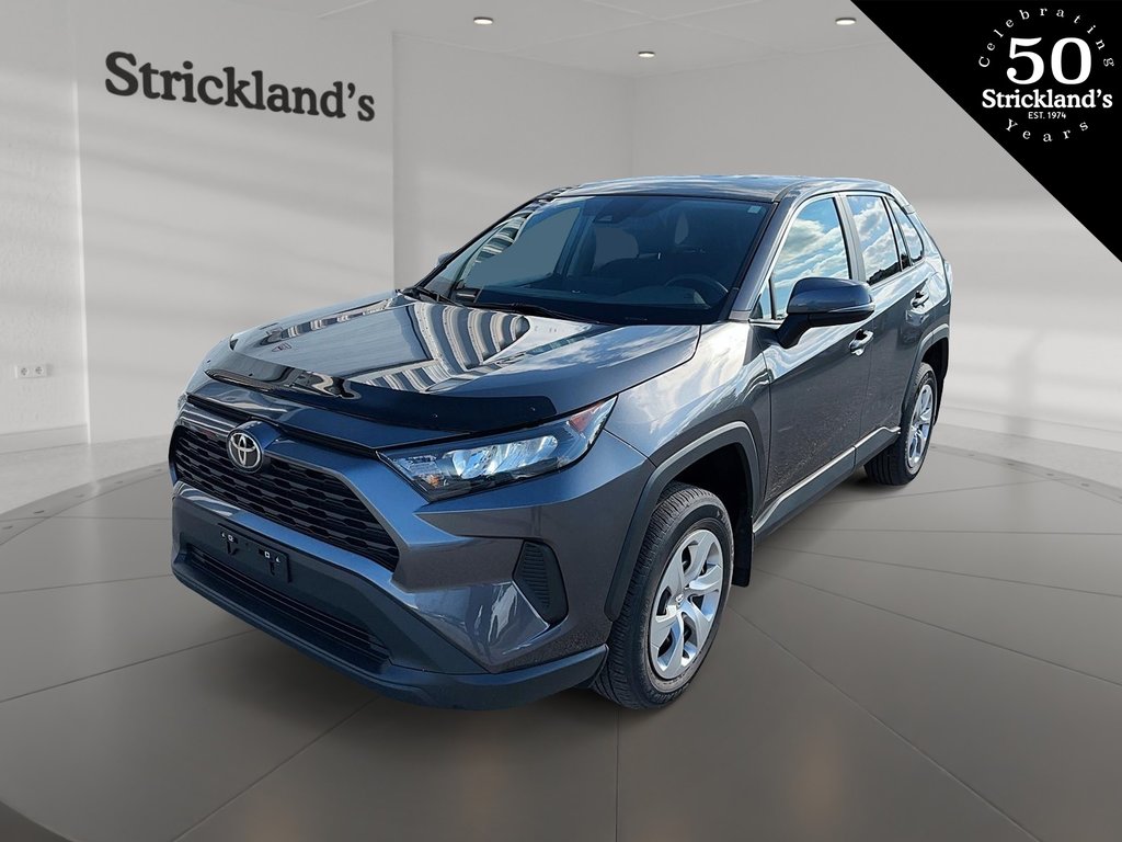 2022  RAV4 LE FWD in Stratford, Ontario - 1 - w1024h768px