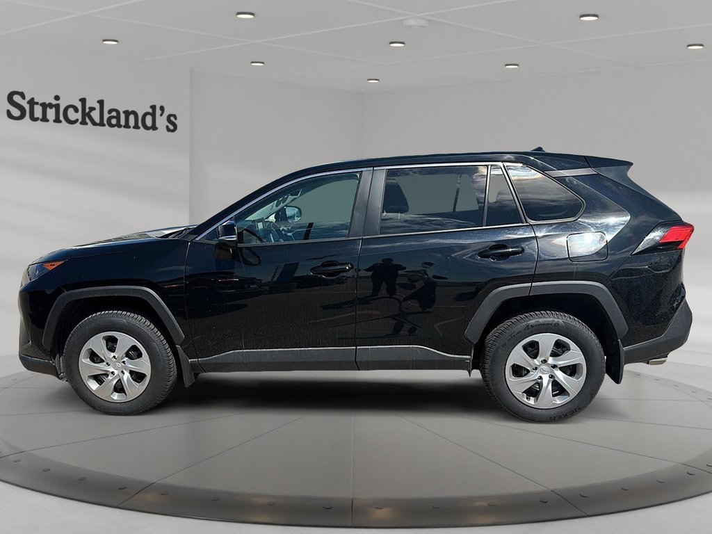 2022 Toyota RAV4 LE AWD in Stratford, Ontario - 5 - w1024h768px