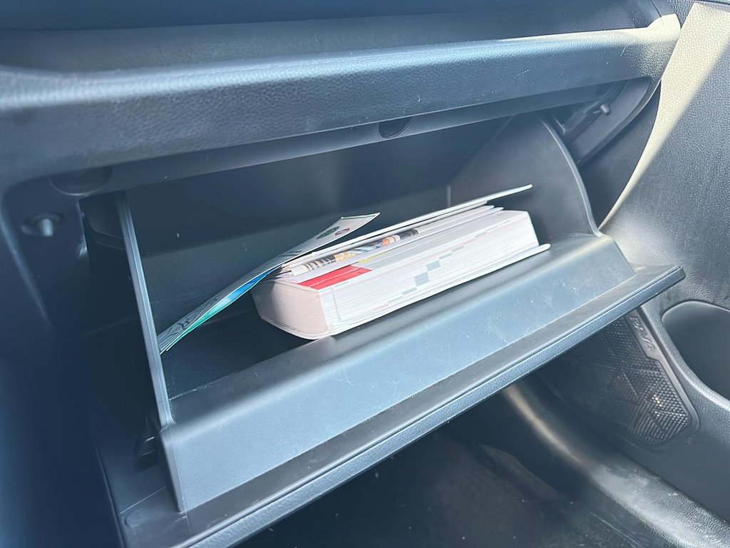 2022 Toyota RAV4 LE AWD in Stratford, Ontario - 15 - w1024h768px