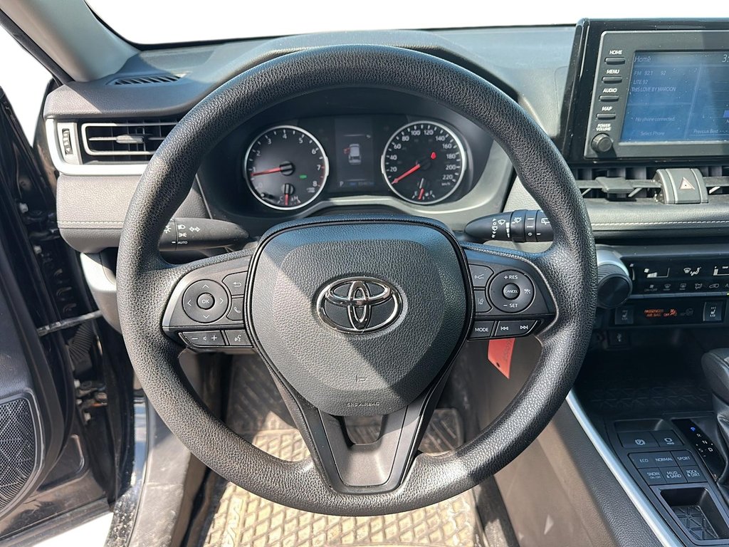2022 Toyota RAV4 LE AWD in Stratford, Ontario - 10 - w1024h768px