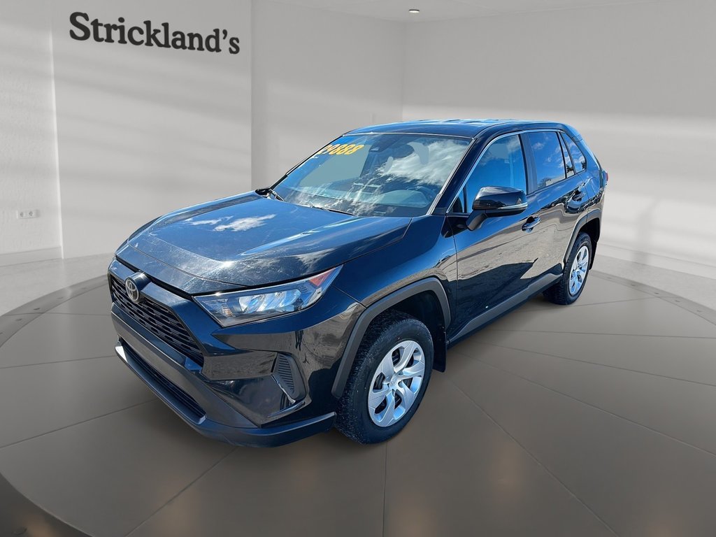 2022 Toyota RAV4 LE AWD in Stratford, Ontario - 1 - w1024h768px