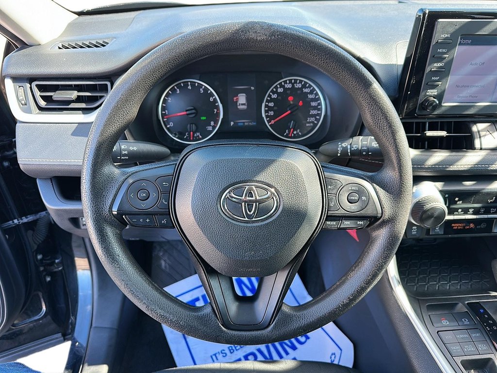 2022 Toyota RAV4 LE AWD in Stratford, Ontario - 11 - w1024h768px