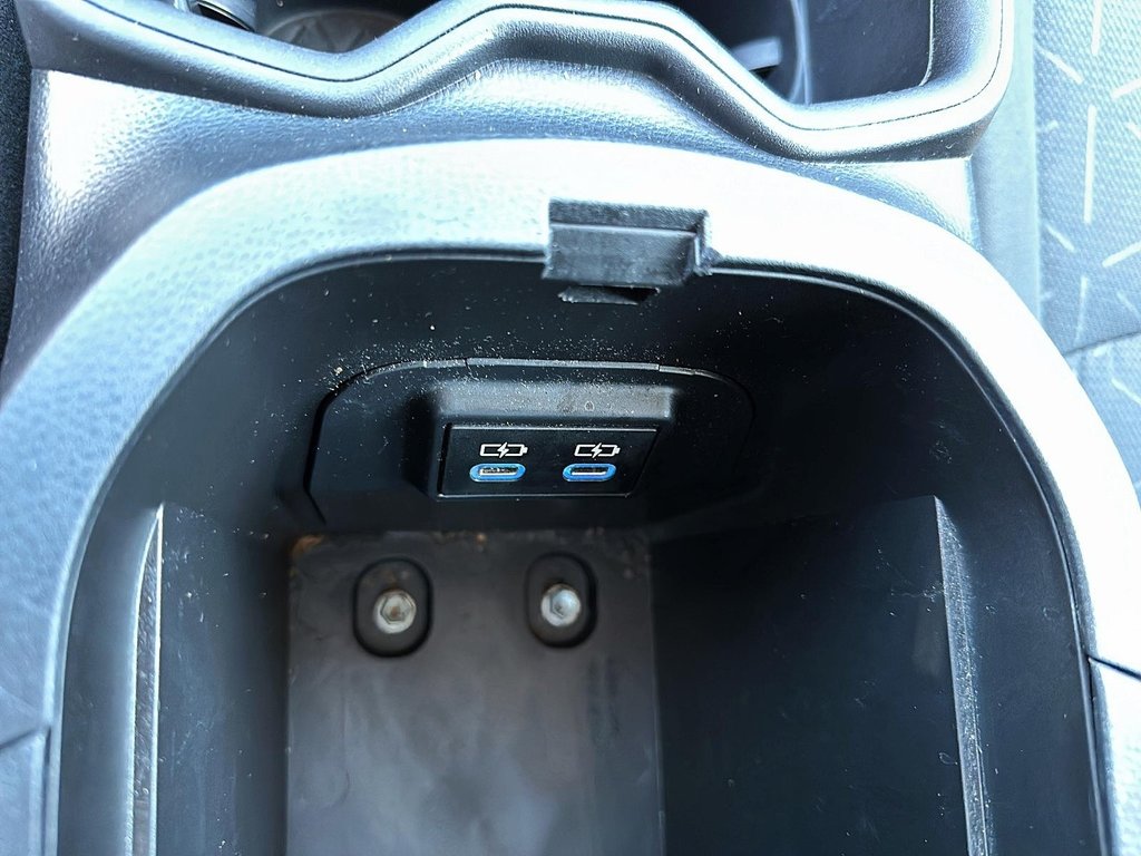 2022 Toyota RAV4 LE AWD in Stratford, Ontario - 25 - w1024h768px