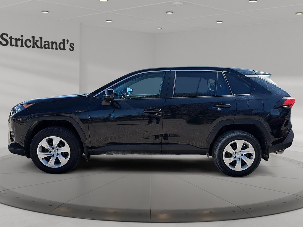 2022 Toyota RAV4 LE AWD in Stratford, Ontario - 7 - w1024h768px
