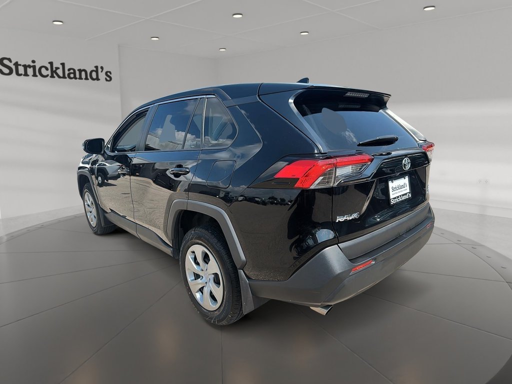 2022 Toyota RAV4 LE AWD in Stratford, Ontario - 4 - w1024h768px