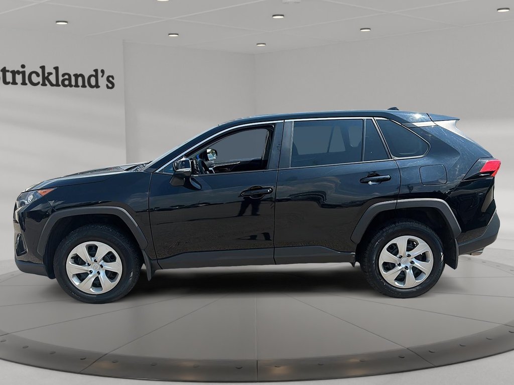 2022 Toyota RAV4 LE AWD in Stratford, Ontario - 5 - w1024h768px