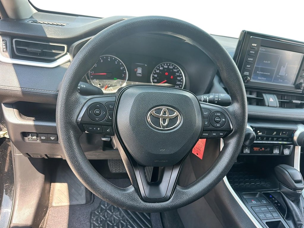 2022 Toyota RAV4 LE AWD in Stratford, Ontario - 11 - w1024h768px