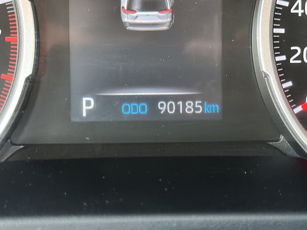 2022 Toyota RAV4 LE AWD in Stratford, Ontario - 12 - w1024h768px