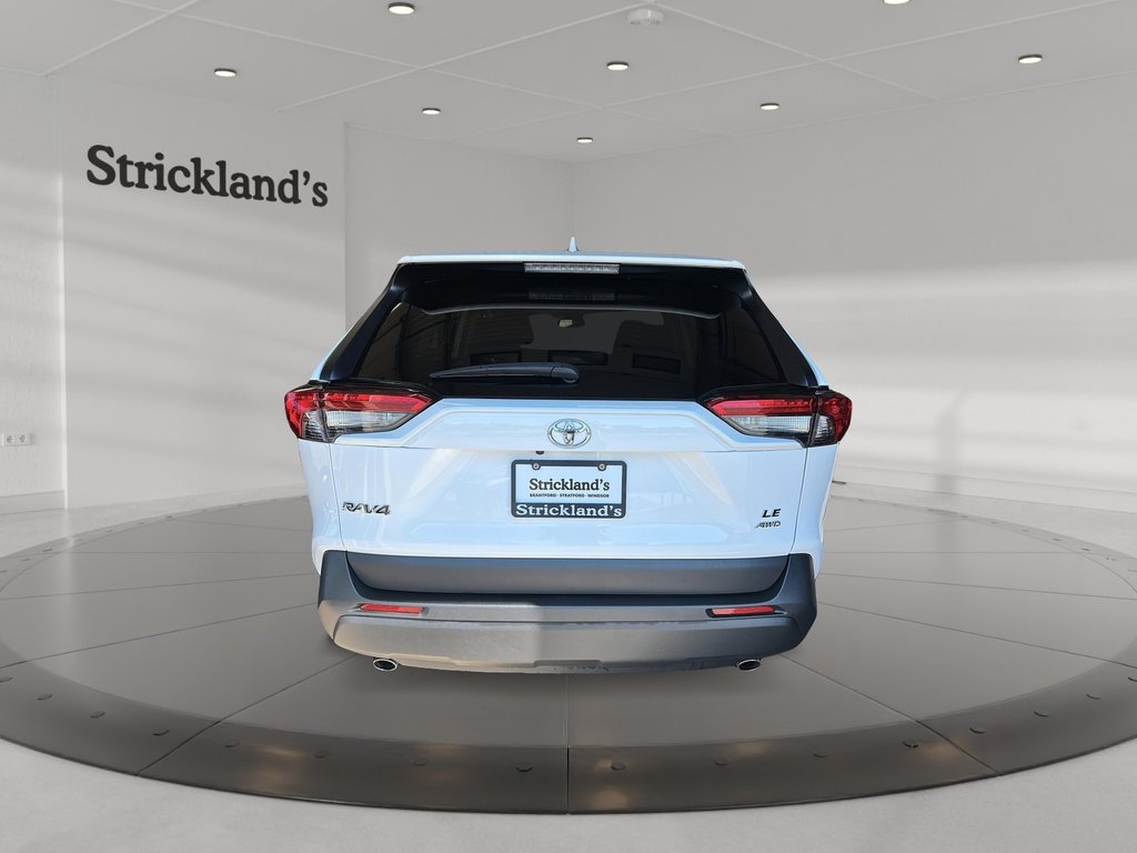 2022 Toyota RAV4 LE AWD in Stratford, Ontario - 3 - w1024h768px