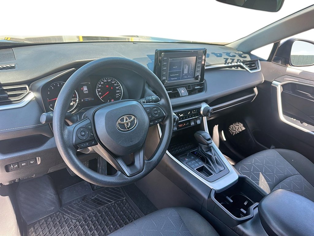 2022 Toyota RAV4 LE AWD in Stratford, Ontario - 9 - w1024h768px