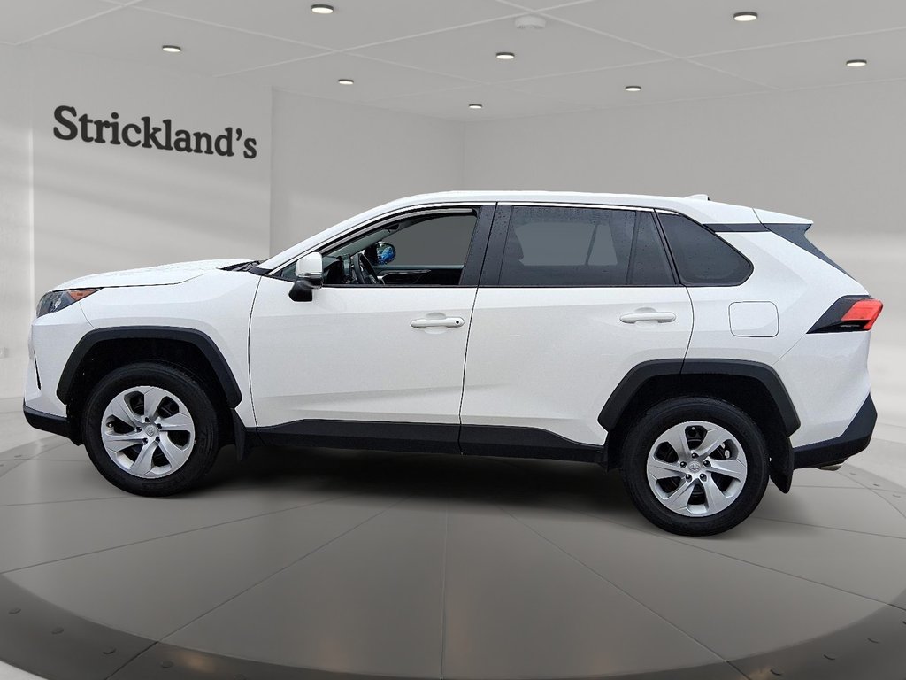 2022 Toyota RAV4 LE AWD in Stratford, Ontario - 5 - w1024h768px