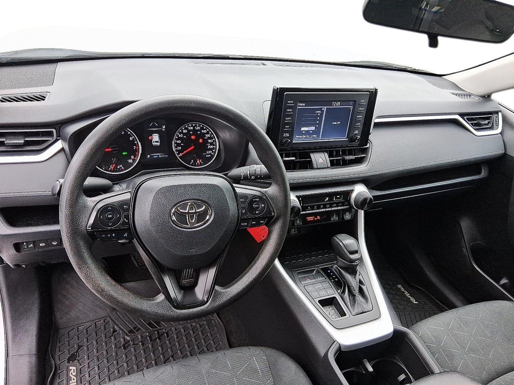 2022 Toyota RAV4 LE AWD in Stratford, Ontario - 9 - w1024h768px