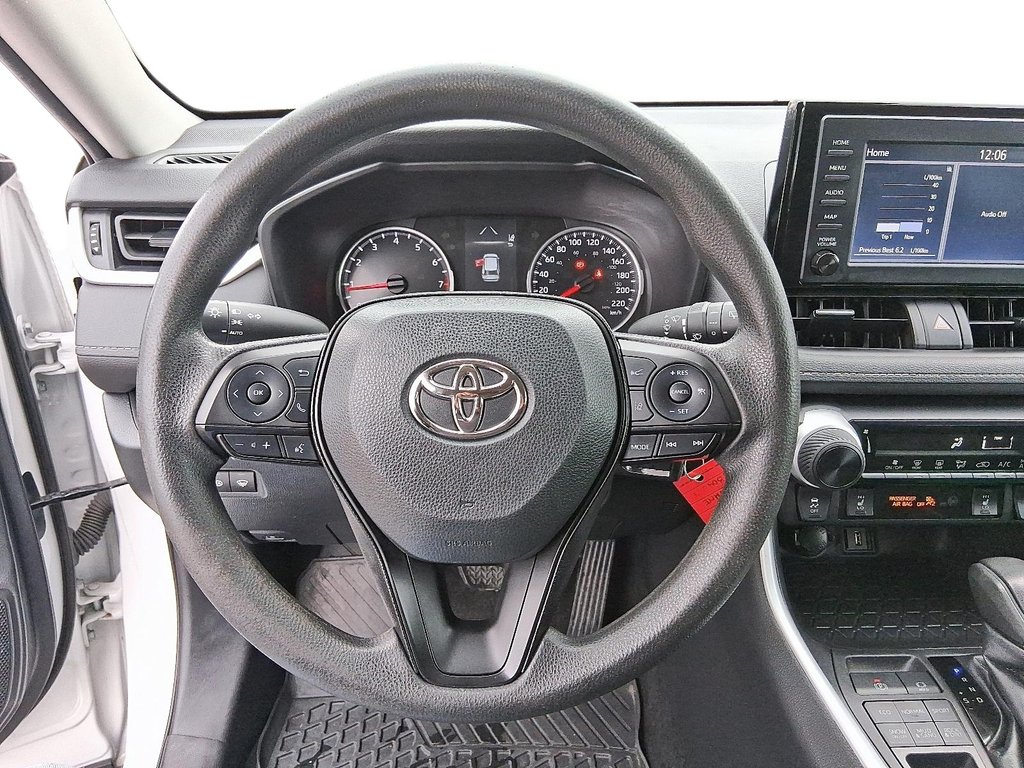 2022 Toyota RAV4 LE AWD in Stratford, Ontario - 11 - w1024h768px