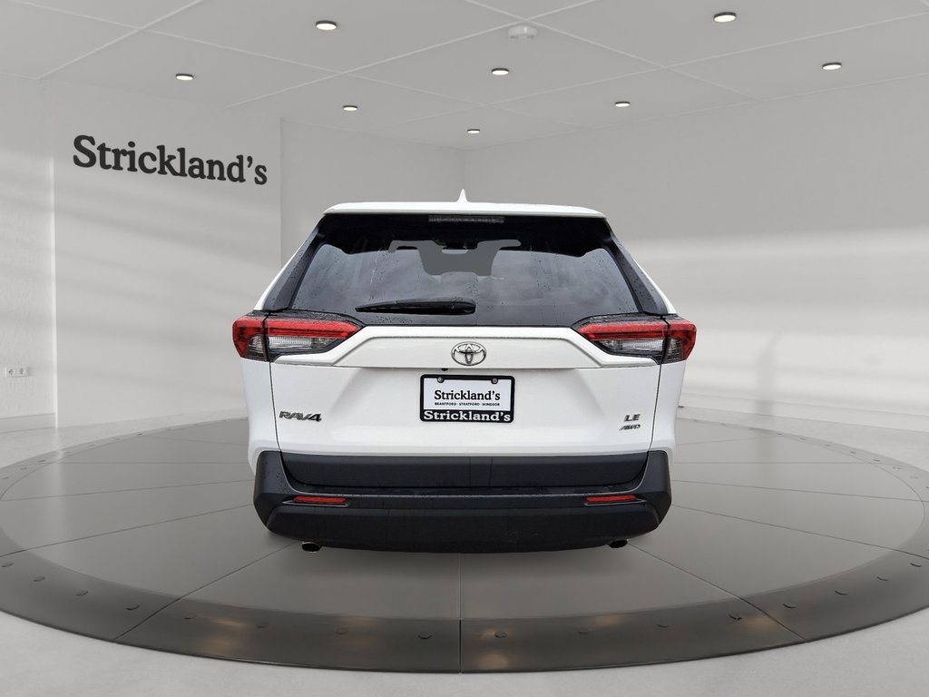 2022 Toyota RAV4 LE AWD in Stratford, Ontario - 3 - w1024h768px