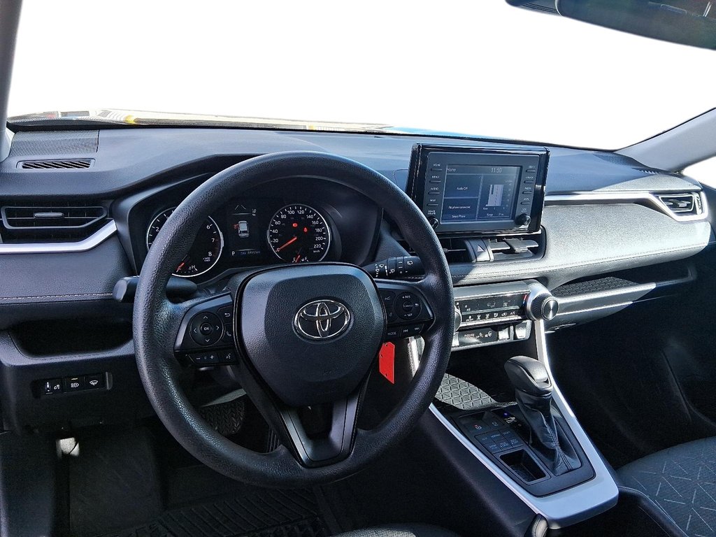 2022 Toyota RAV4 LE AWD in Stratford, Ontario - 10 - w1024h768px