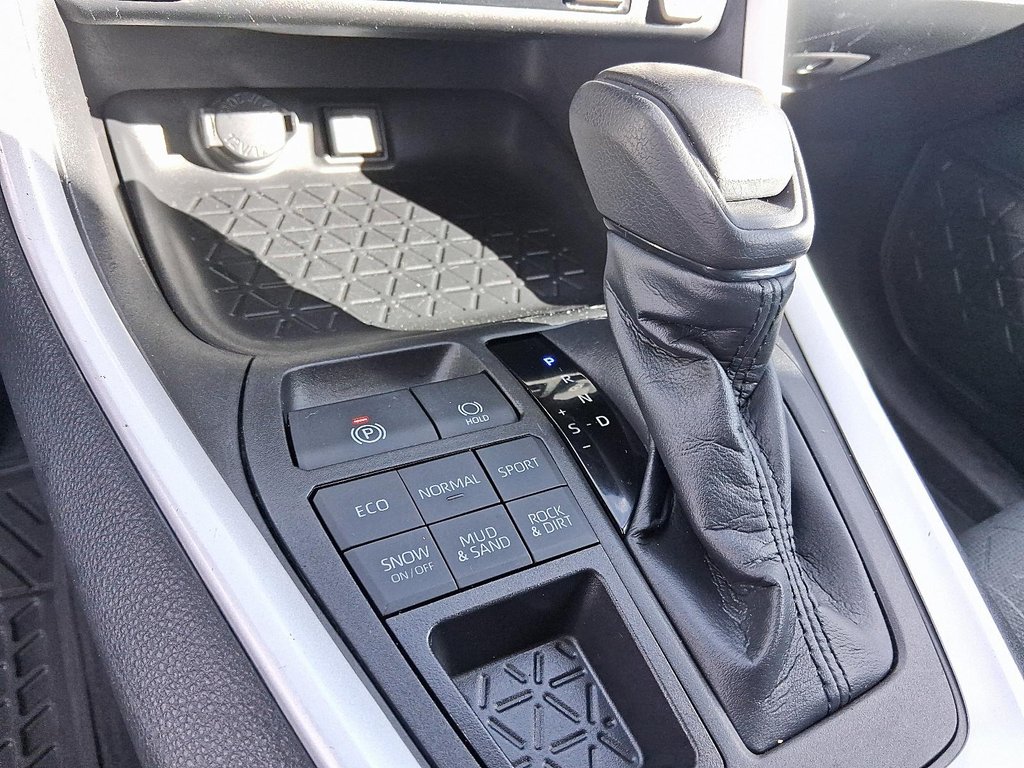 2022 Toyota RAV4 LE AWD in Stratford, Ontario - 16 - w1024h768px