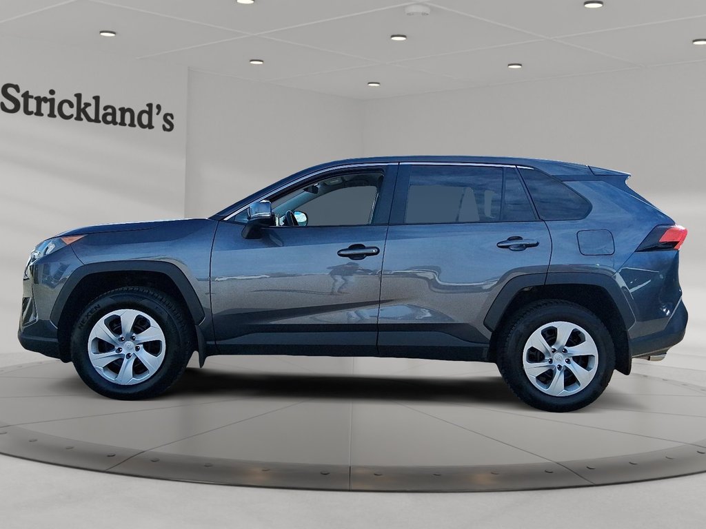 2022 Toyota RAV4 LE AWD in Stratford, Ontario - 5 - w1024h768px