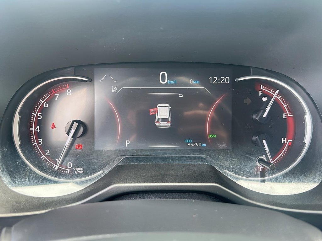 2023 Toyota RAV4 LE AWD in Stratford, Ontario - 13 - w1024h768px