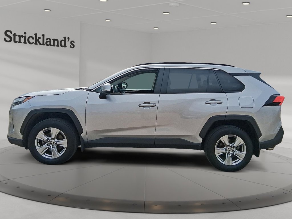 2023 Toyota RAV4 XLE AWD in Stratford, Ontario - 5 - w1024h768px