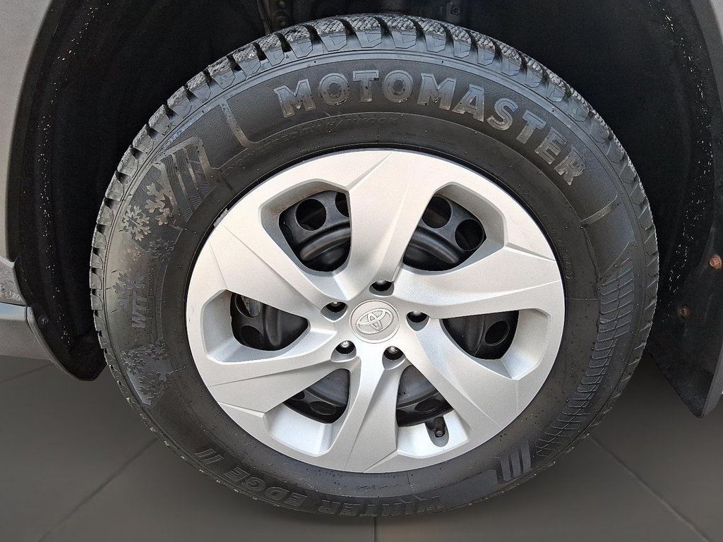 2023 Toyota RAV4 LE AWD in Stratford, Ontario - 7 - w1024h768px