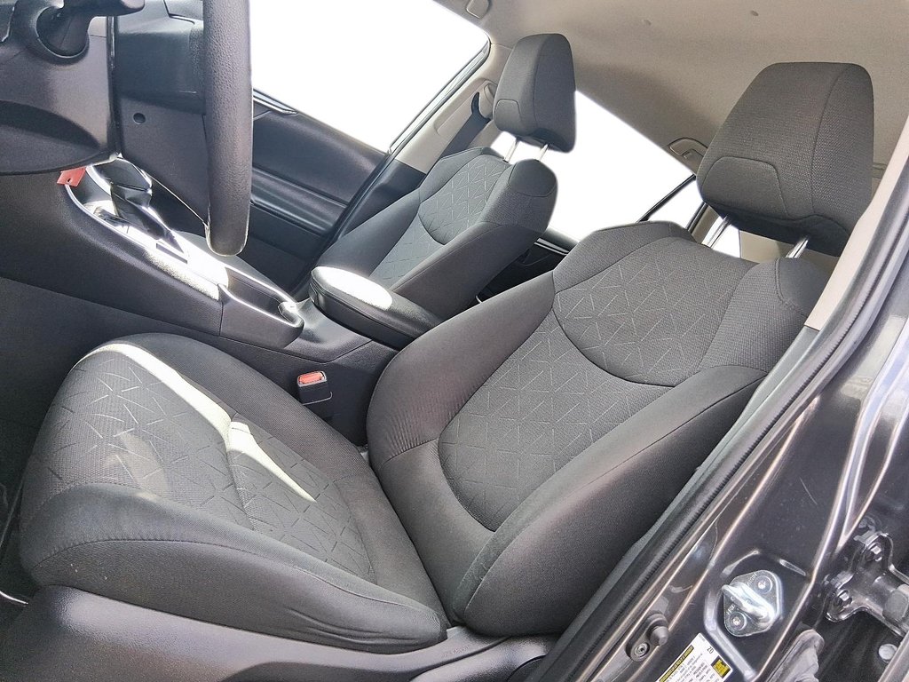 2023 Toyota RAV4 LE AWD in Stratford, Ontario - 8 - w1024h768px