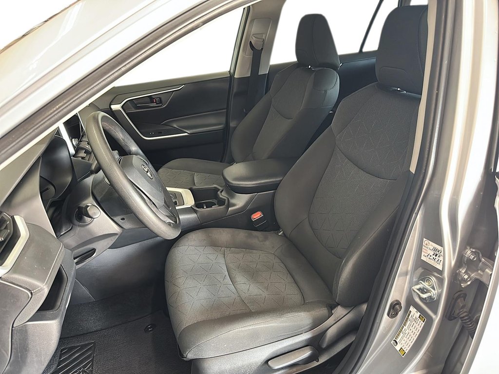2023 Toyota RAV4 LE AWD in Stratford, Ontario - 8 - w1024h768px
