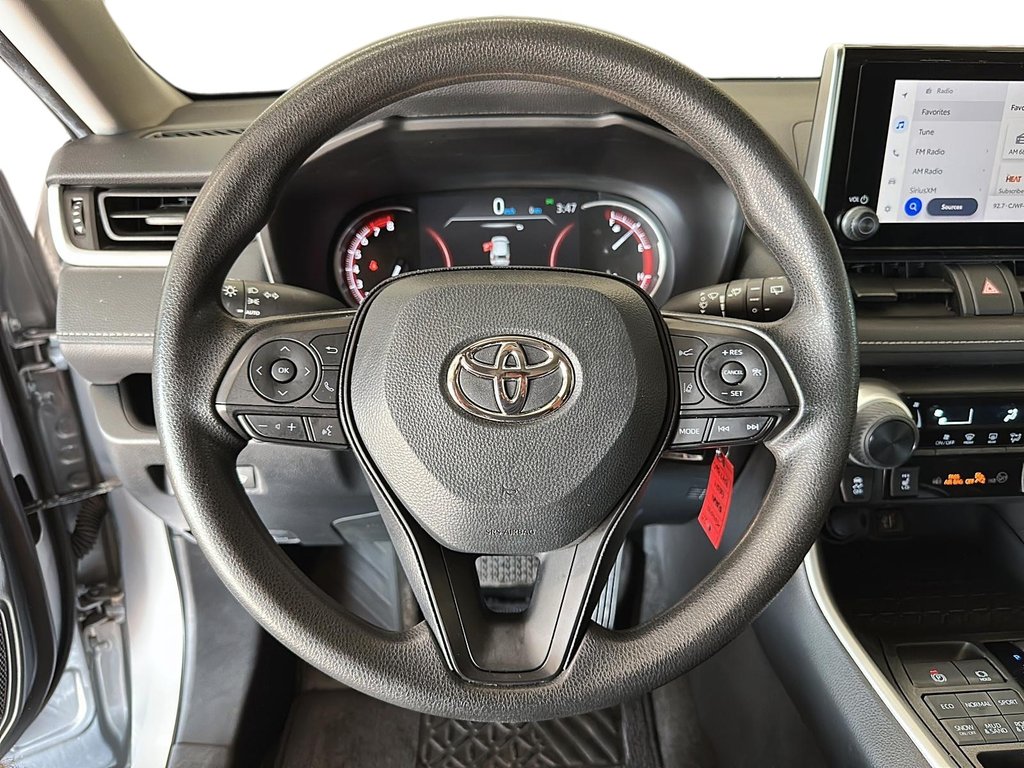 2023 Toyota RAV4 LE AWD in Stratford, Ontario - 11 - w1024h768px