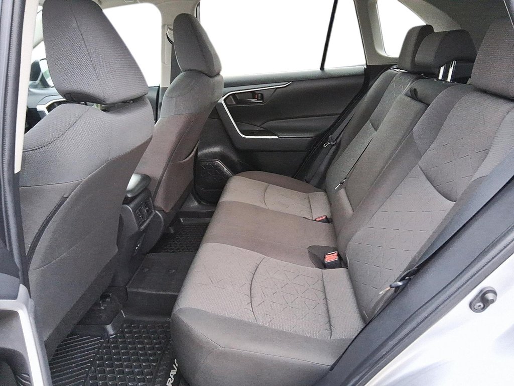 2023 Toyota RAV4 LE AWD in Stratford, Ontario - 9 - w1024h768px