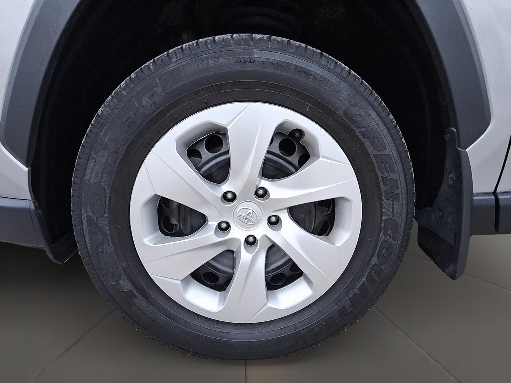 2023 Toyota RAV4 LE AWD in Stratford, Ontario - 7 - w1024h768px
