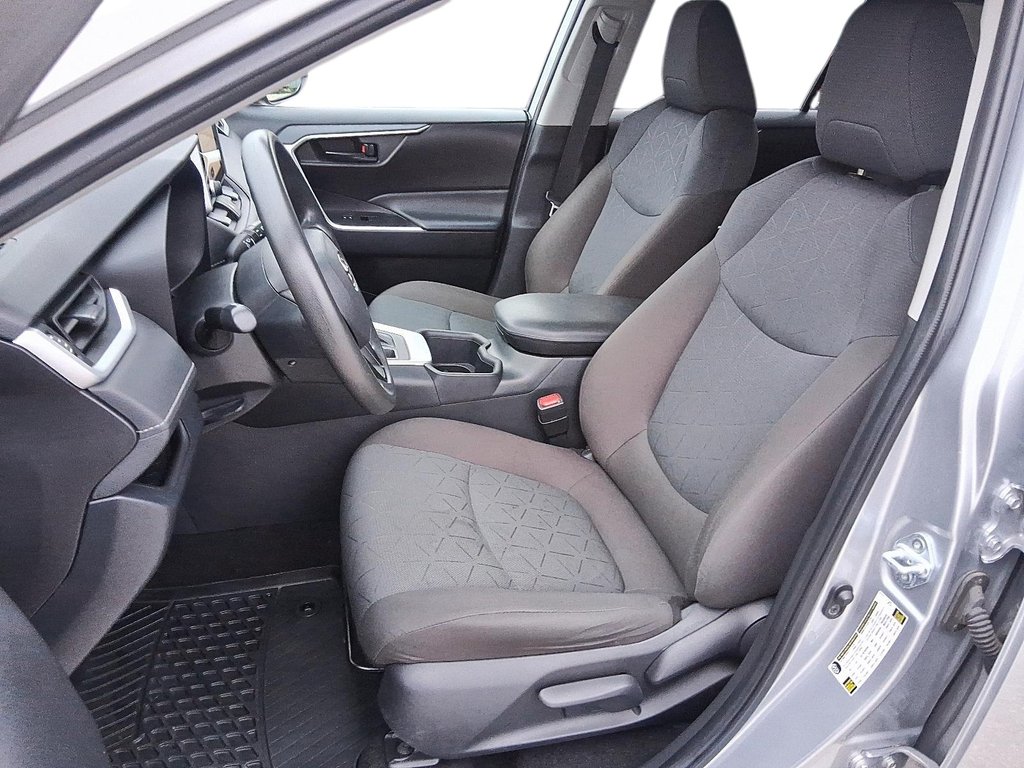 2023 Toyota RAV4 LE AWD in Stratford, Ontario - 8 - w1024h768px