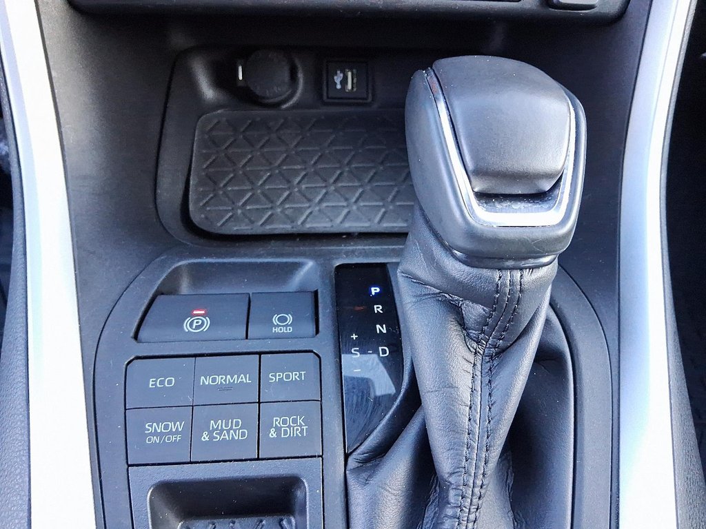 2023 Toyota RAV4 XLE AWD in Stratford, Ontario - 17 - w1024h768px