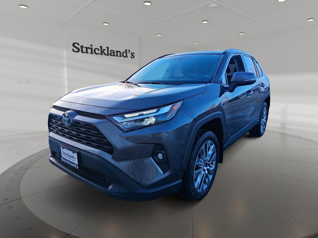 2023 Toyota RAV4 XLE AWD in Stratford, Ontario - 1 - w1024h768px