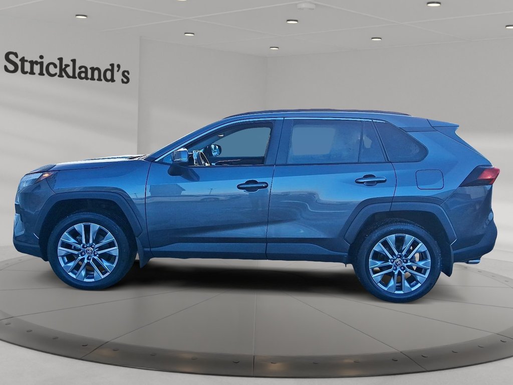 2023 Toyota RAV4 XLE AWD in Stratford, Ontario - 5 - w1024h768px