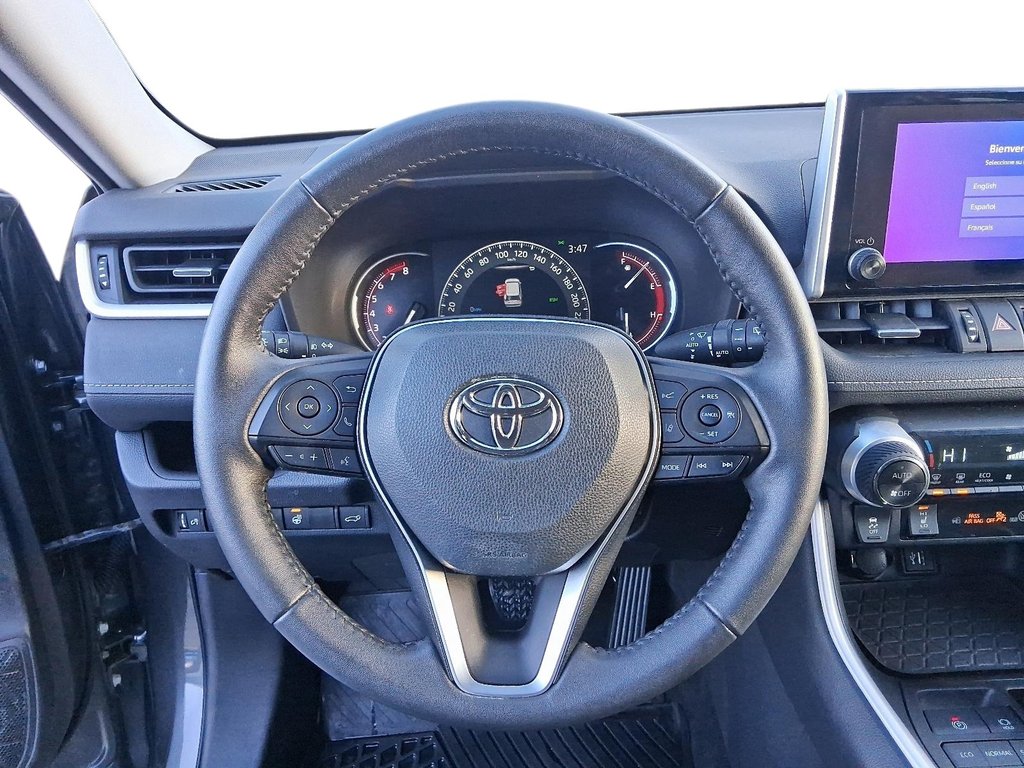 2023 Toyota RAV4 XLE AWD in Stratford, Ontario - 12 - w1024h768px