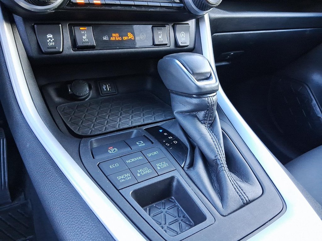 2023 Toyota RAV4 XLE AWD in Stratford, Ontario - 16 - w1024h768px